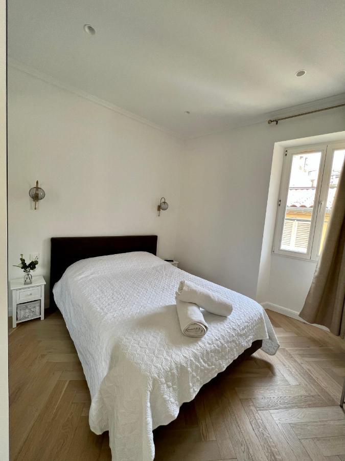 Amazing New Property In The Heart Of The Old Town Of Antibes Exterior foto